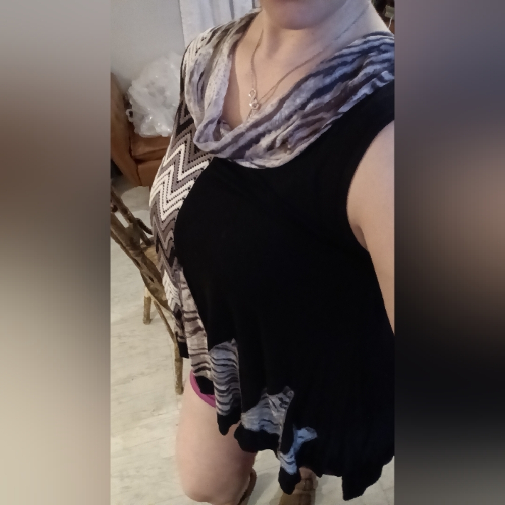 Vintage Black and Brown Patterned Women's Top